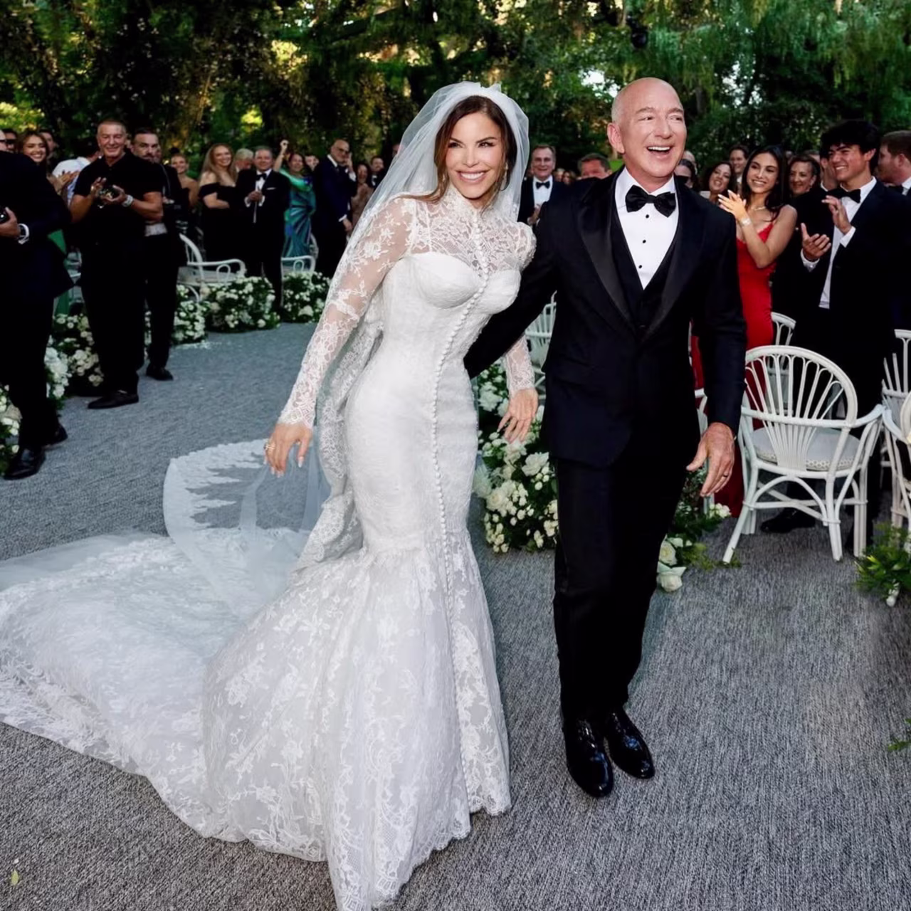 How Much Did Lauren Sánchez Wedding Dress Cost?